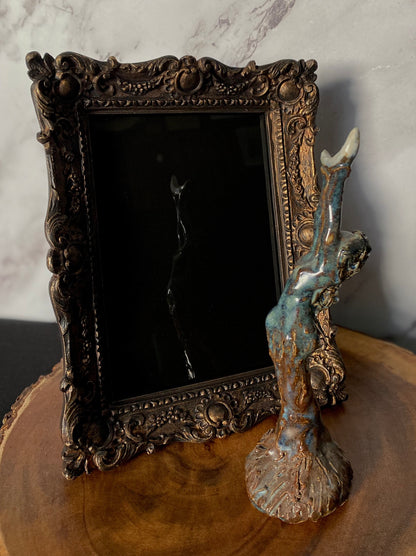 Framed Scrying Mirrors